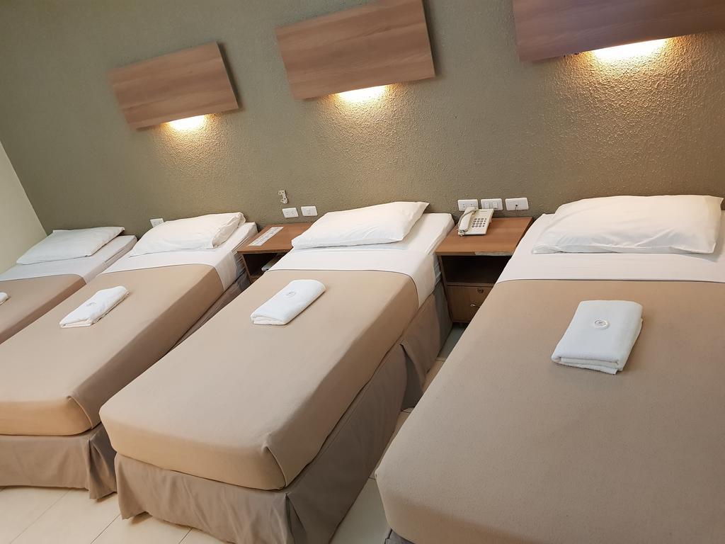 The Center Suites Cebu Esterno foto