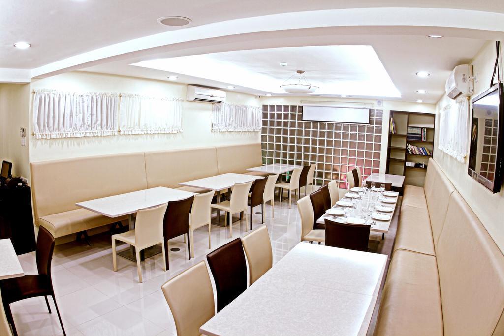 The Center Suites Cebu Esterno foto
