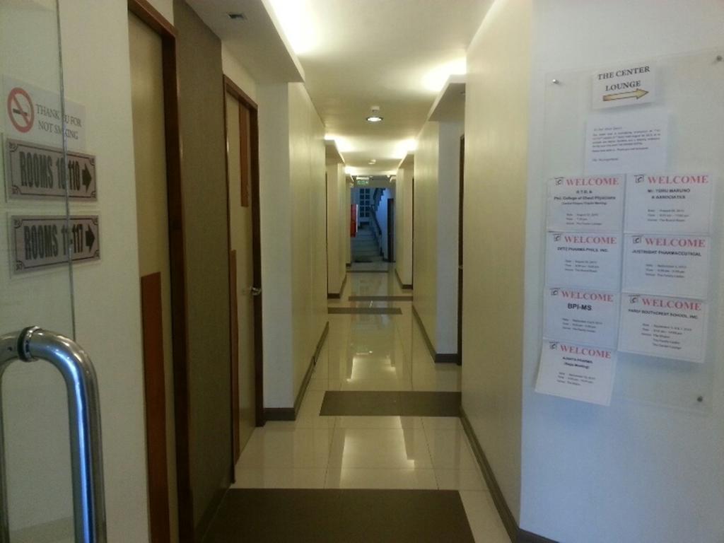 The Center Suites Cebu Esterno foto