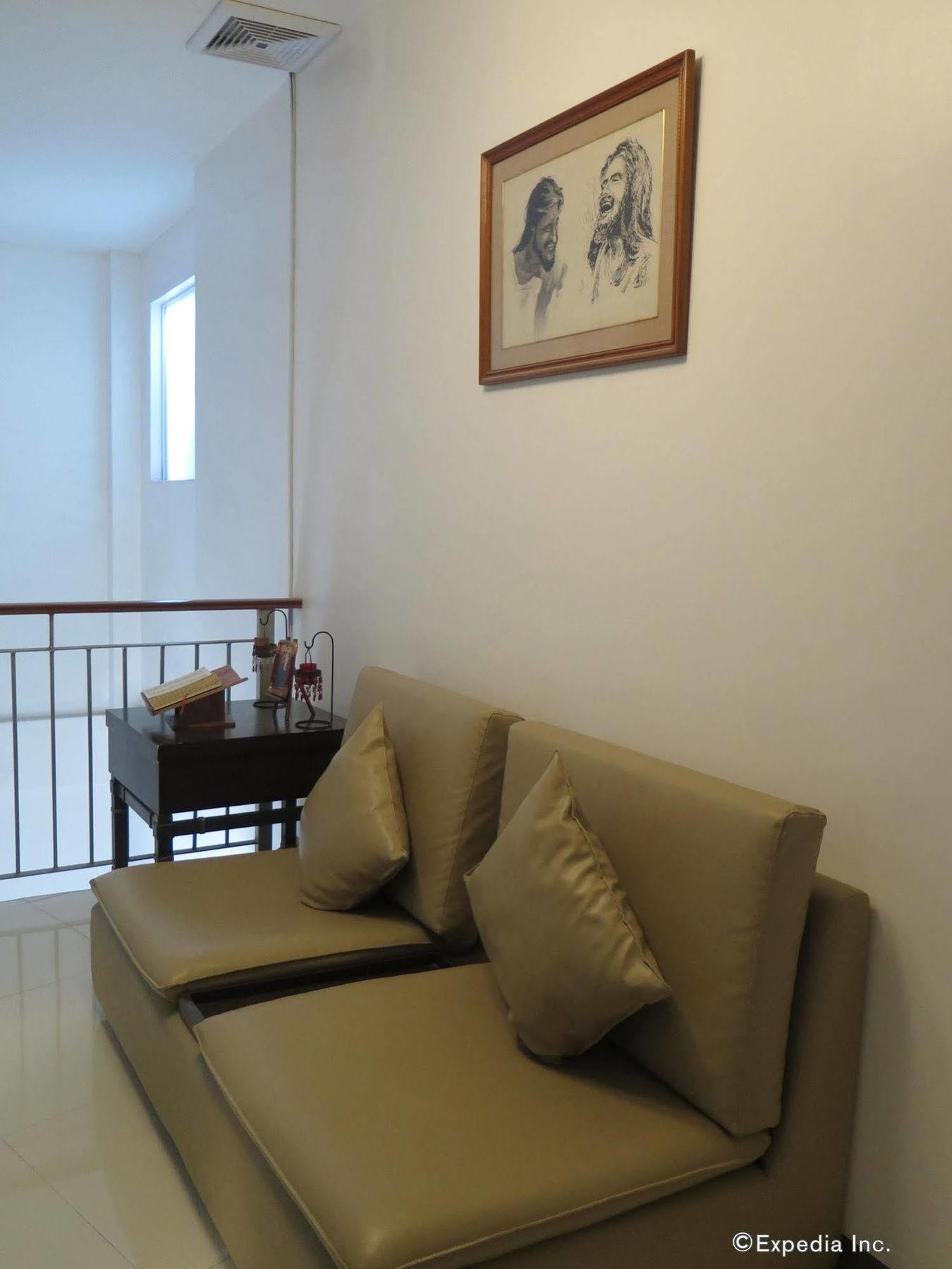 The Center Suites Cebu Esterno foto